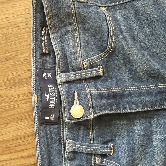 Hollister Size 1 Long High Rise Destructed Jeggings Jean Leggings Stretch Denim - Picture 2 of 3